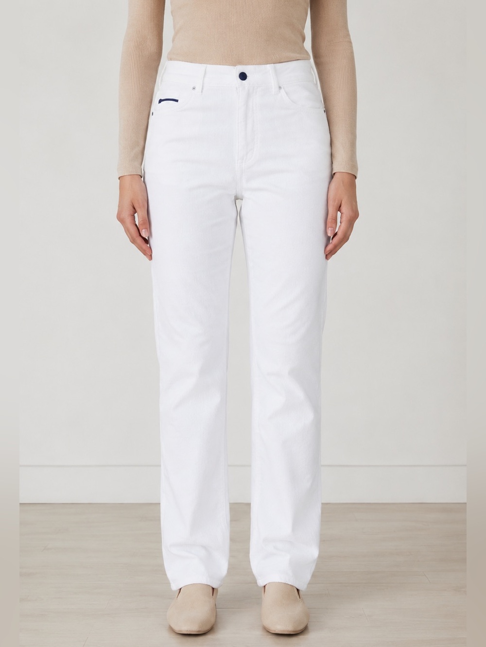 Chicos corduroy pants winter white Chicos size 1 USA size 8-10